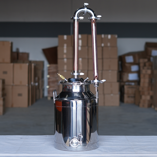 Clawhammer Supply 8-Gallon Stainless/Copper Still — 304 stainless boiler with heavy-duty C-110 copper column pre-built and integrated; built-in 5-PSI pressure relief valve and 1/2" NPT thermometer port; ships fully pre-built (reference only, vendor copyright)